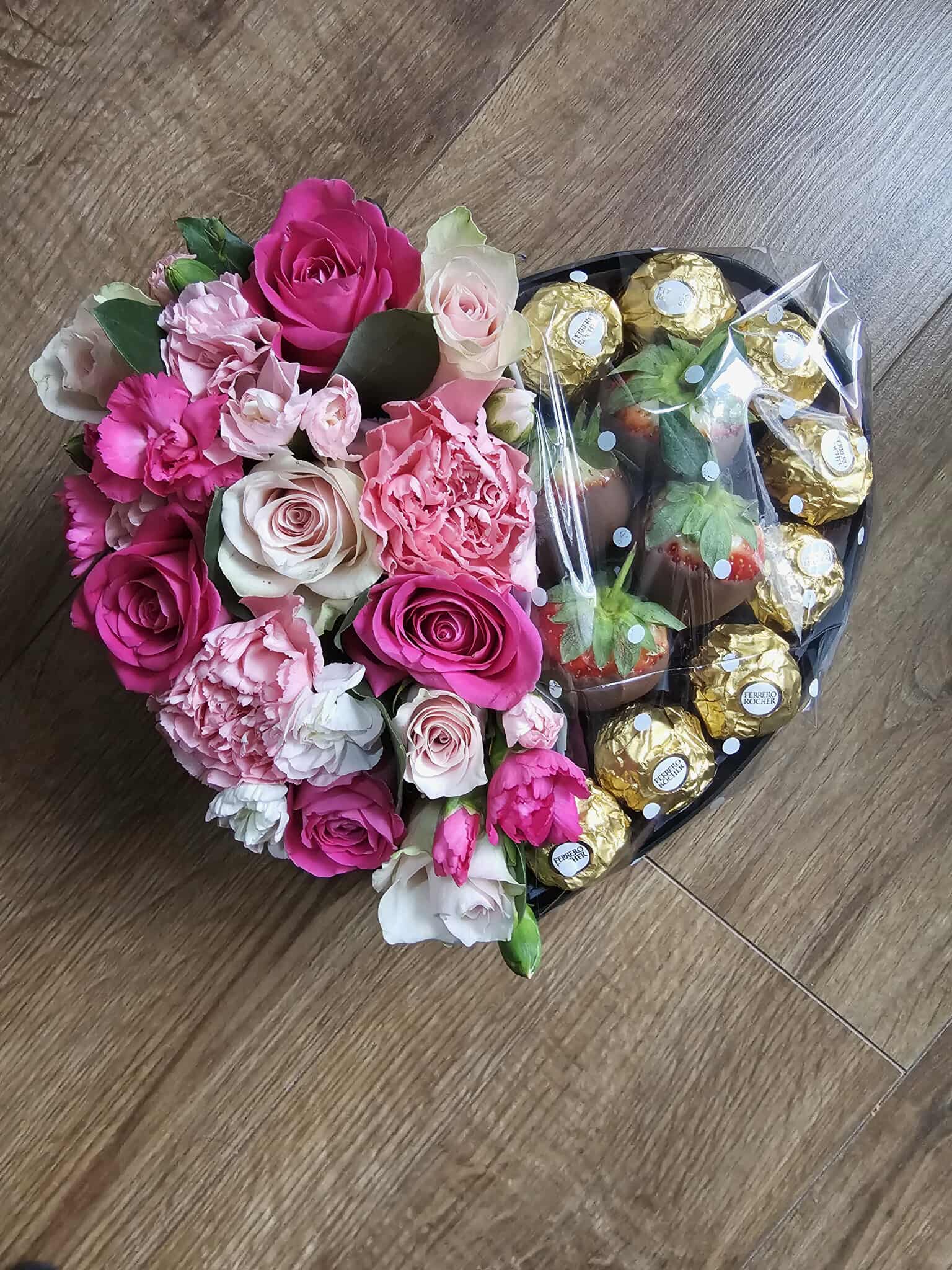 Colourful made-to-order flower arrangement